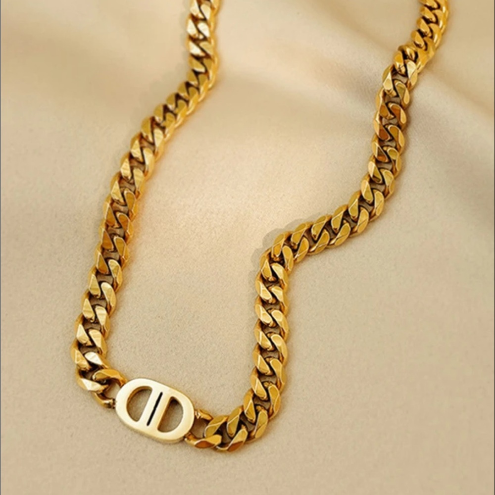 Gold stainless chain necklace